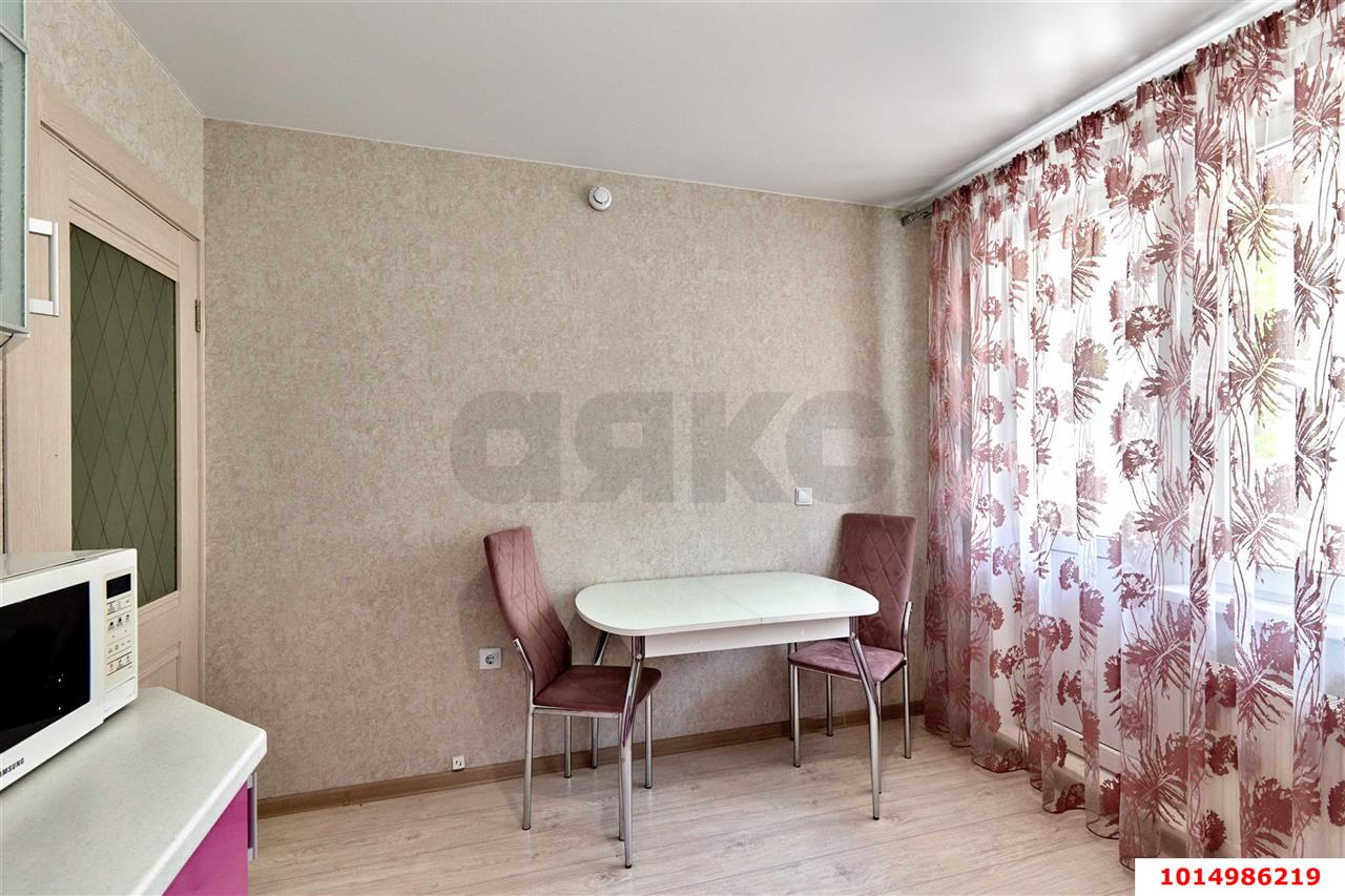 Фото №7: 1-комнатная квартира <span class="whitespace-nowrap">40 м²</span>, <span class="whitespace-nowrap">2/16 эт.</span> - Краснодар, Прикубанский внутригородской округ, мкр. Восточно-Кругликовский, ул. Героя А.А. Аверкиева, 13