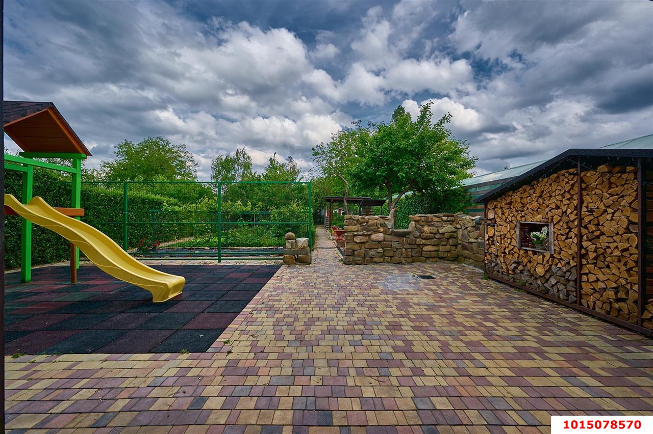 Фото №16: Дом 161 м² + 10 сот. - Елизаветинская, мкр. Прикубанский внутригородской округ, ул. Красноармейская, 120