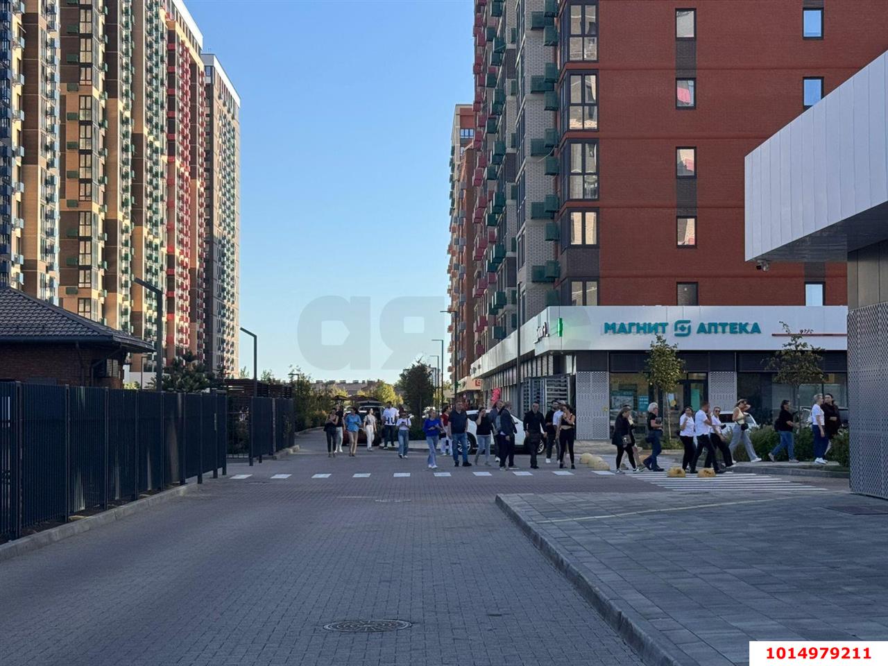 Фото №1: Торговое помещение 80 м² - Знаменский, Родные Просторы, ул. Природная, 10Бк24