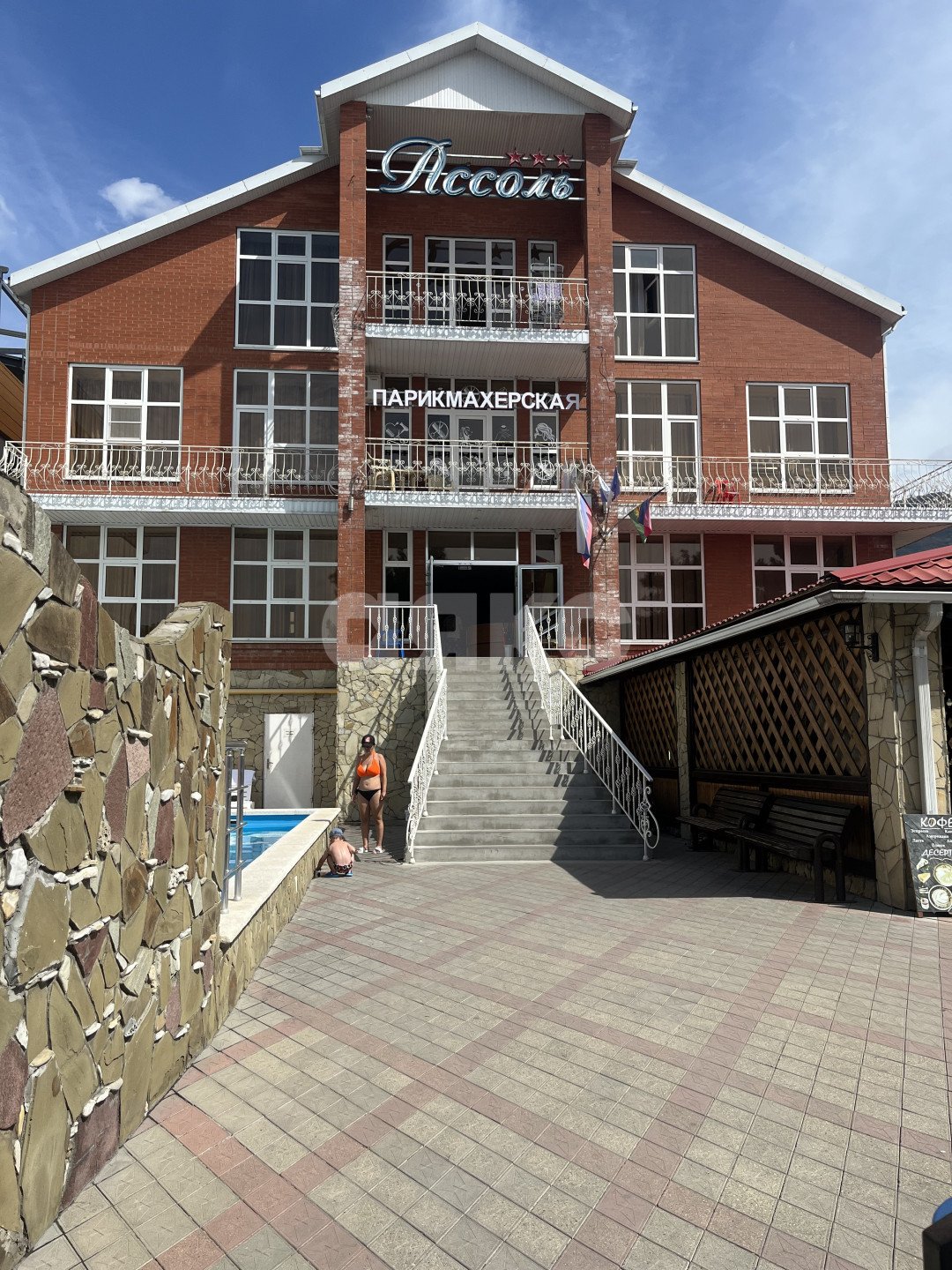 Фото №3: Коммерция 100 м² - Геленджик, пр-кт Геленджикский, 214