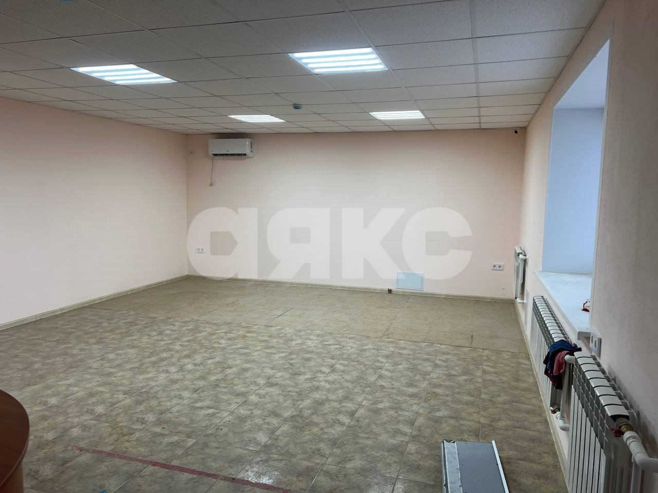 Фото №2: Коммерция 87 м² - Мариуполь, Жовтневый, р. Центральный, пр-кт Нахимова, 190