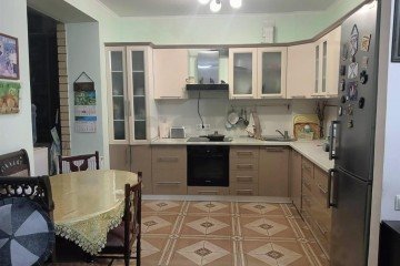 Фото №1: 2-комнатная квартира 60 м² - Российский, мкр. Прикубанский внутригородской округ, ул. Куликова Поля, 5