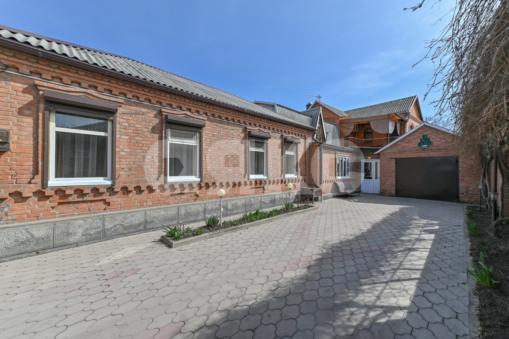 Фото №6: Дом 170 м² + 4.5 сот. - Батайск, ул. Грузинская, 269