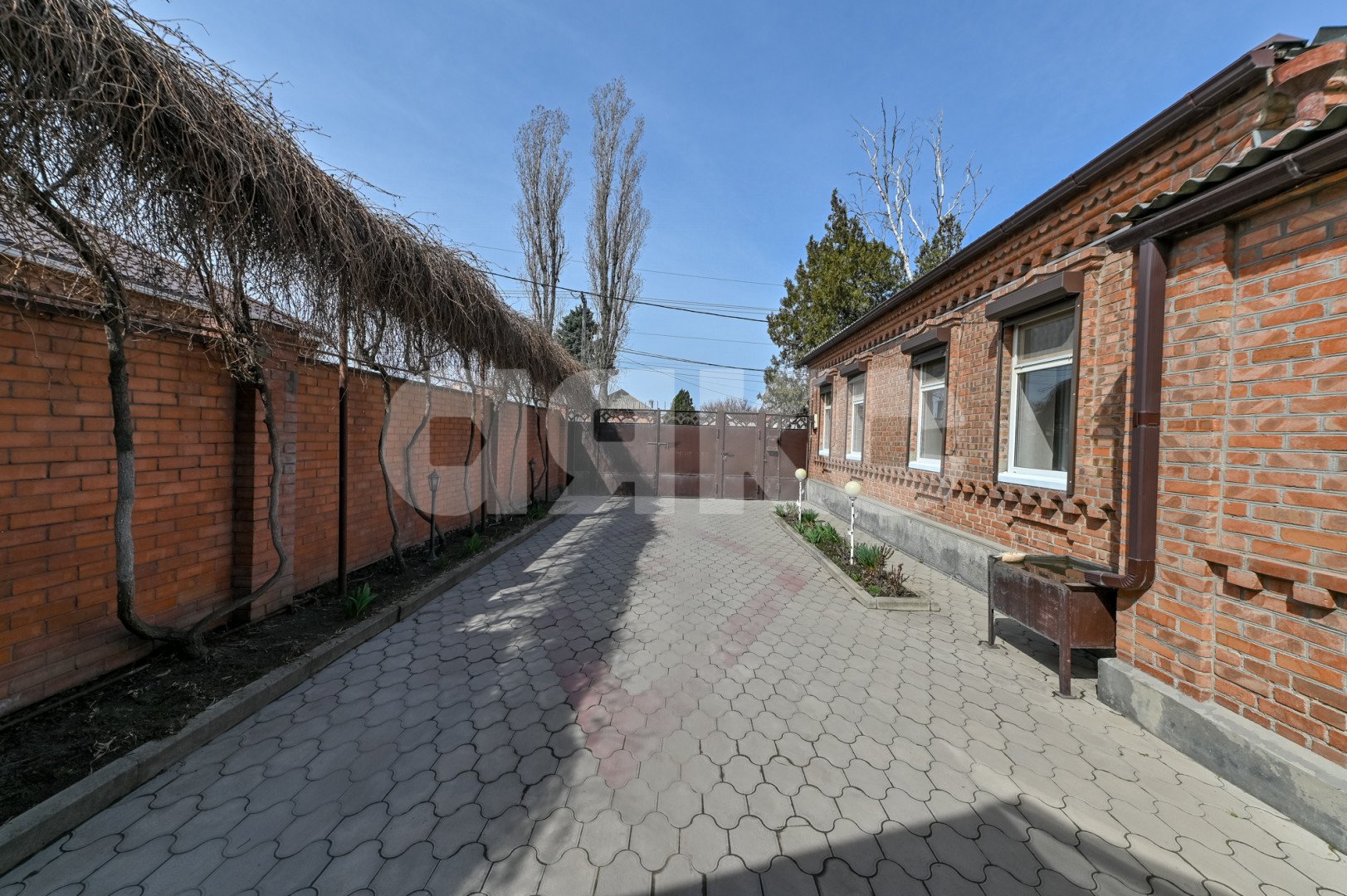 Фото №7: Дом 170 м² + 4.5 сот. - Батайск, ул. Грузинская, 269