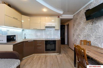 Фото №1: 1-комнатная квартира 42 м² - Краснодар, мкр. Гидростроителей, ул. имени Снесарева, 4