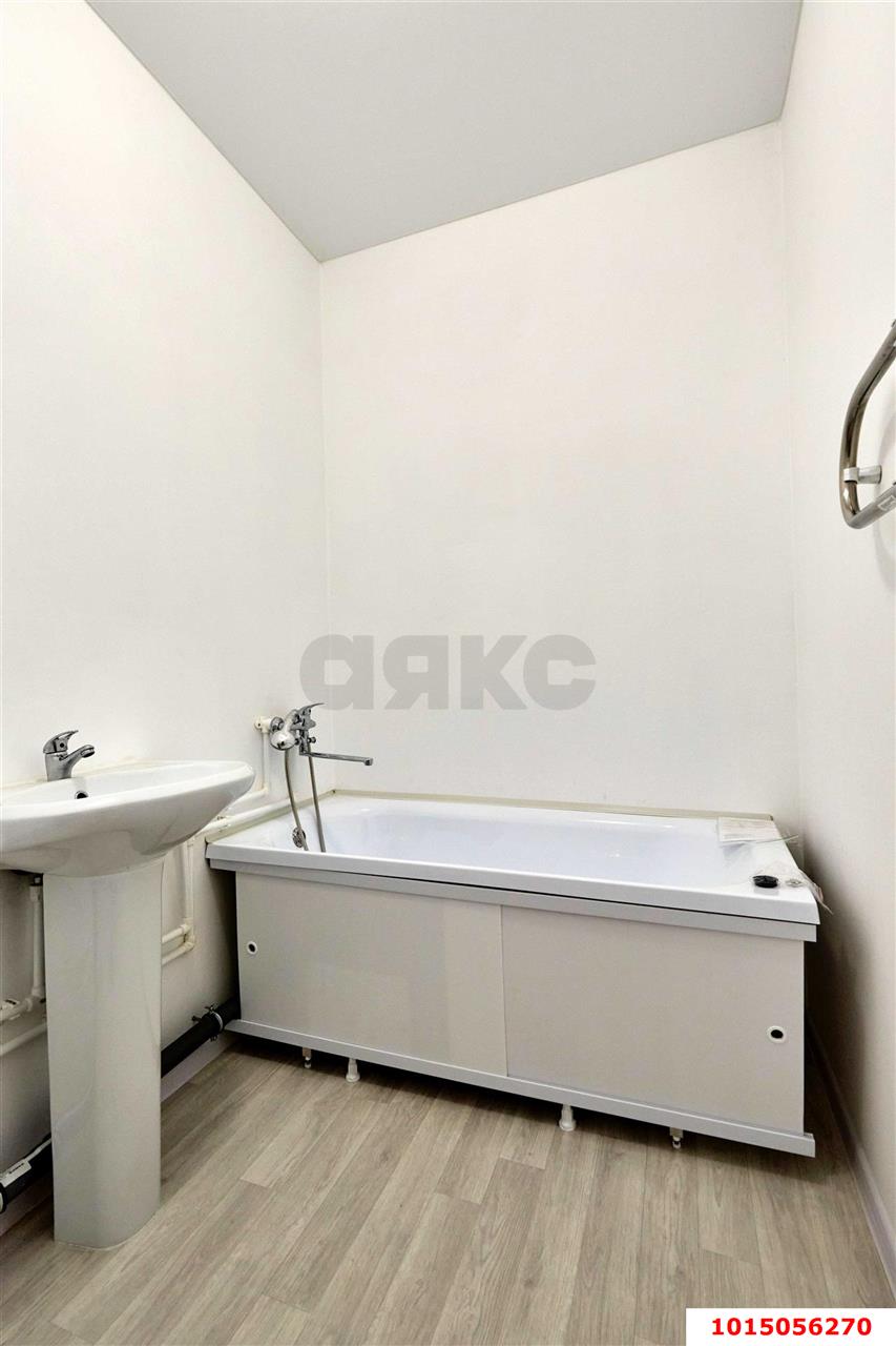 Фото №8: 2-комнатная квартира 64 м² - Краснодар, жилой комплекс Дыхание, ул. Лётчика Позднякова, 2к15