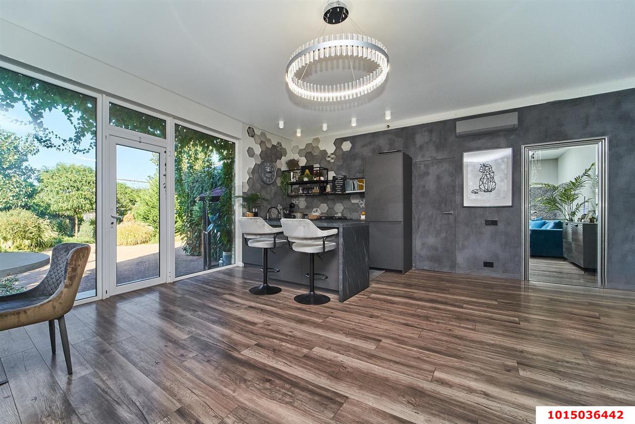 Фото №3: Дом 217 м² + 20 сот. - Новотитаровская, ул. Заречная, 116