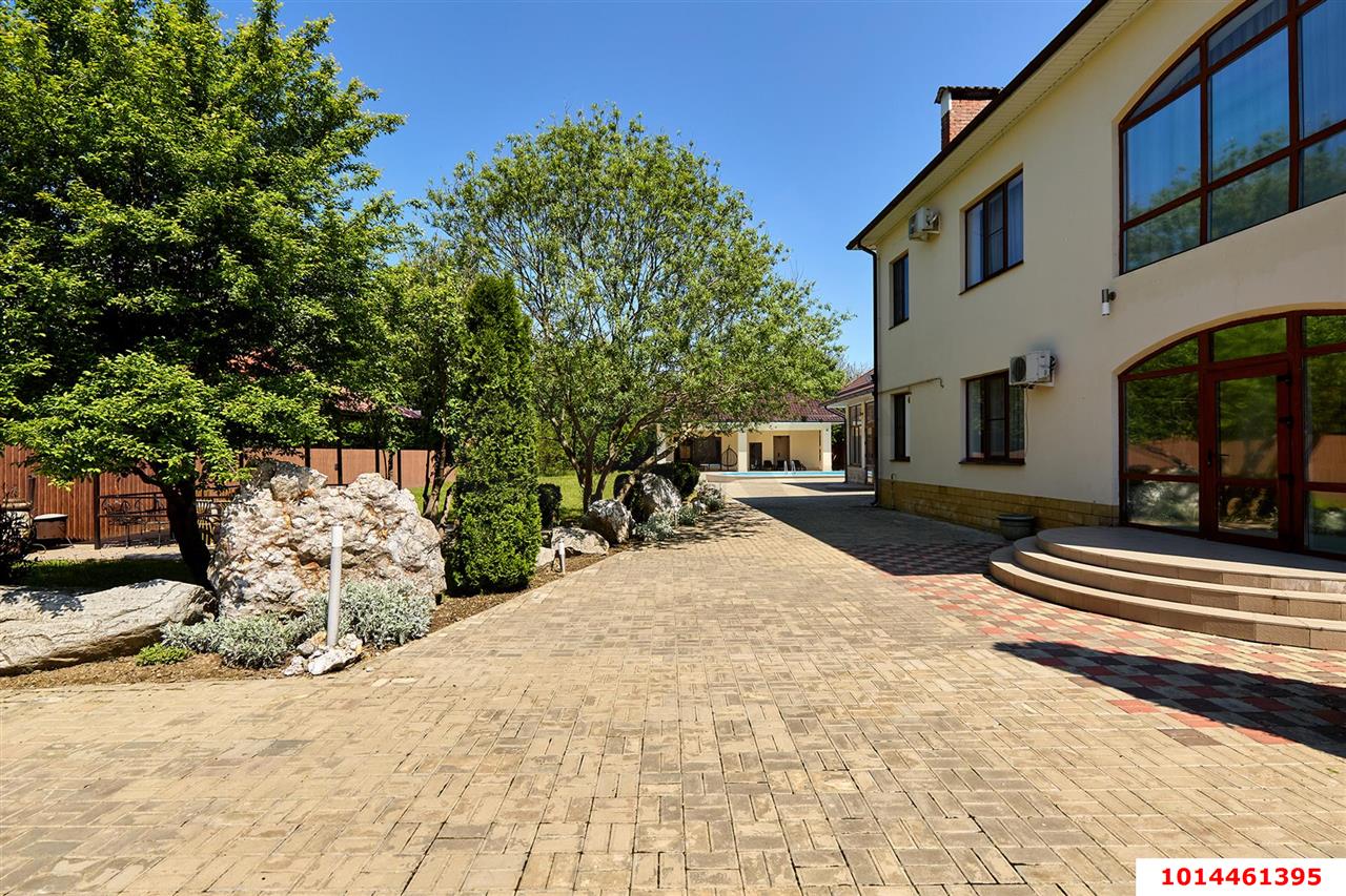 Фото №3: Дом 200 м² + 20 сот. - Ставропольская, ул. 50-летия ВЛКСМ, 66