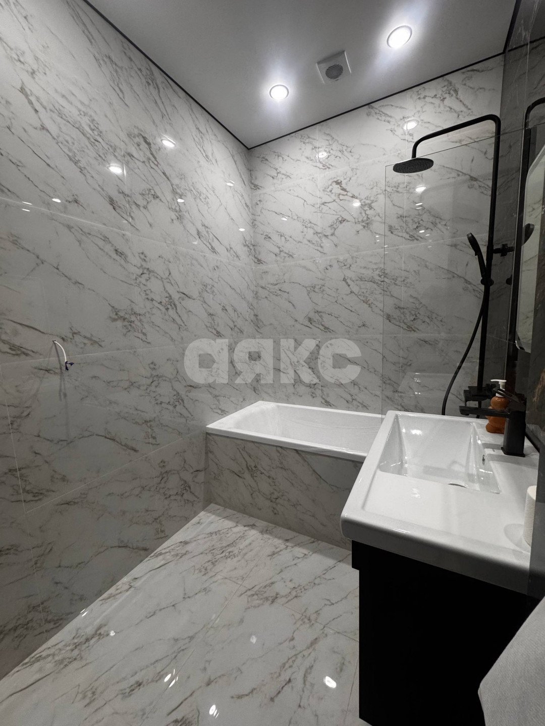 Фото №11: Апартаменты 36 м² - Москва, ЖК Хайвэй, ул. Новоостаповская, 20