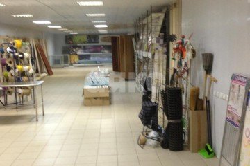 Фото №1: Коммерция 900 м² - Волгоград, р. Дзержинский, ул. Карла Либкнехта, 13