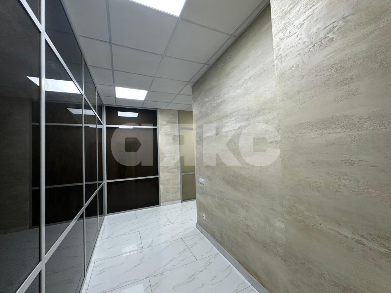 Фото №23: Коммерция 609 м² - Ростов-на-Дону, Ворошиловский, пр-кт Михаила Нагибина, 38