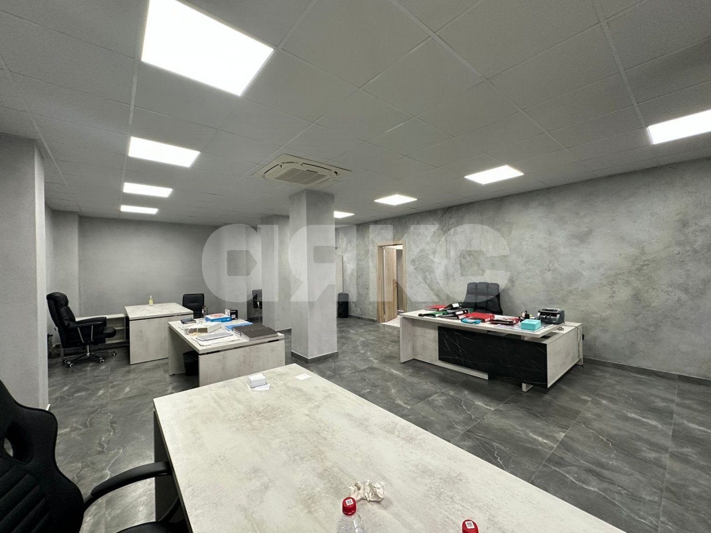 Фото №32: Коммерция 609 м² - Ростов-на-Дону, Ворошиловский, пр-кт Михаила Нагибина, 38