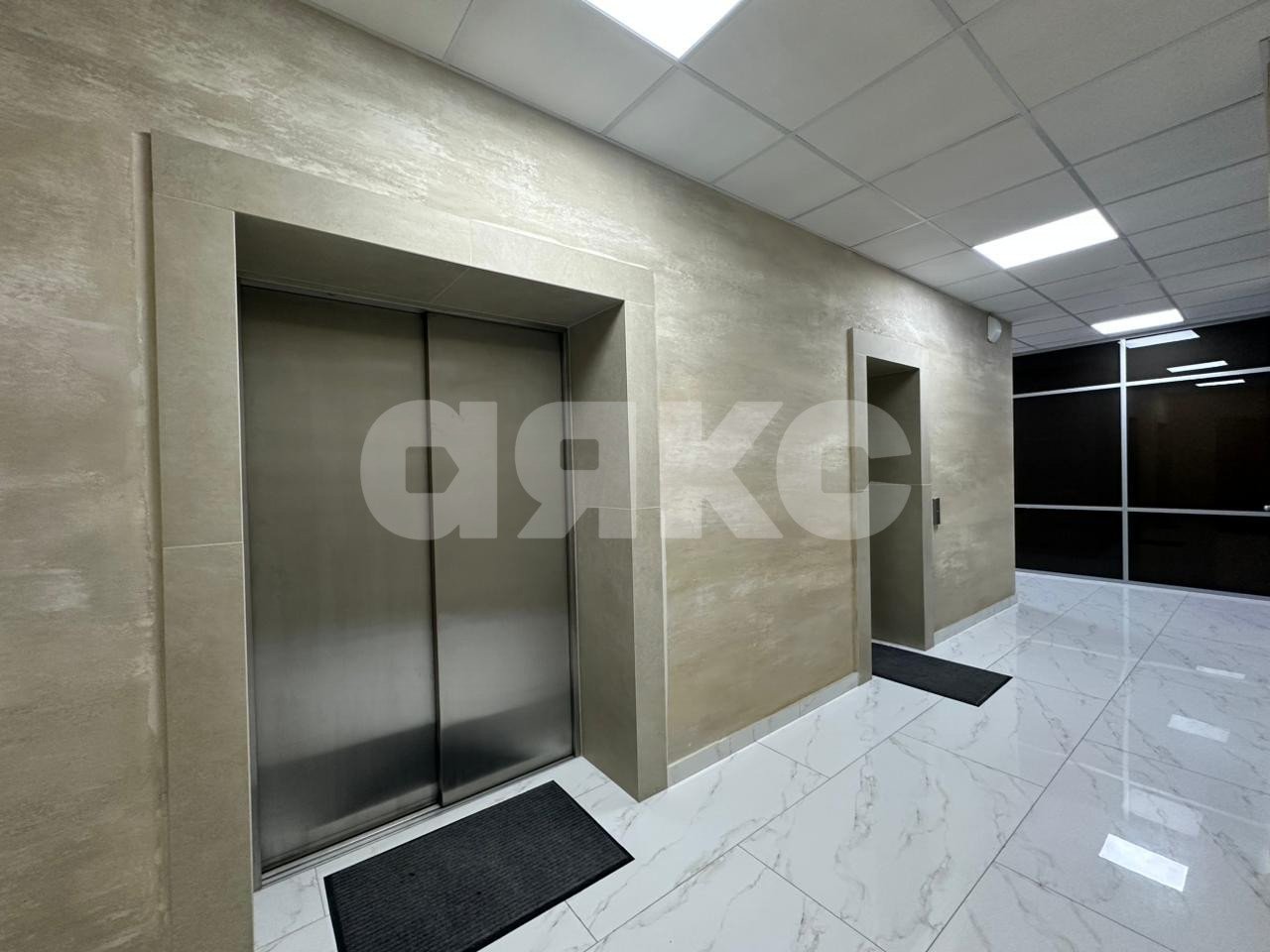 Фото №26: Коммерция 609 м² - Ростов-на-Дону, Ворошиловский, пр-кт Михаила Нагибина, 38