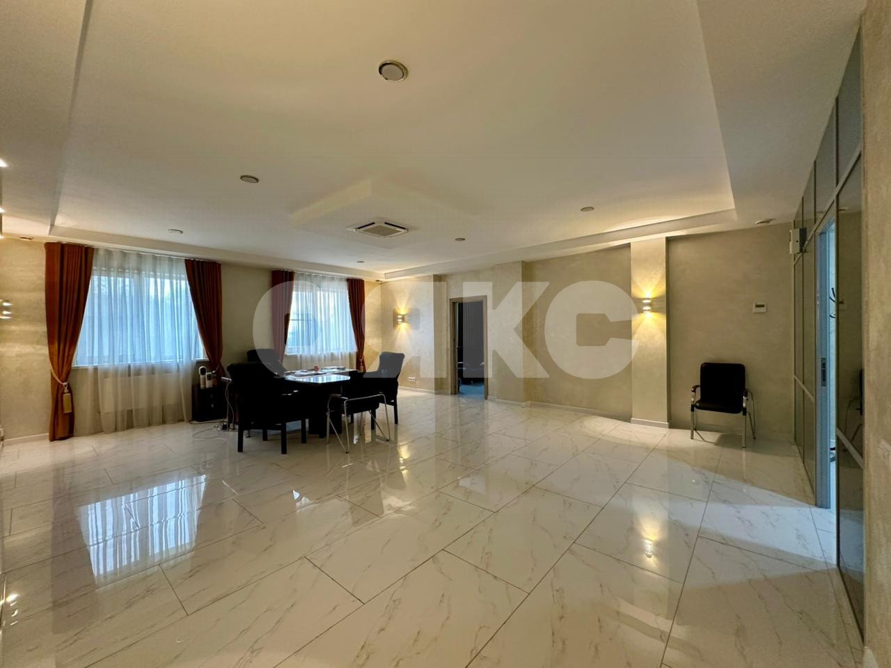 Фото №1: Коммерция 609 м² - Ростов-на-Дону, Ворошиловский, пр-кт Михаила Нагибина, 38