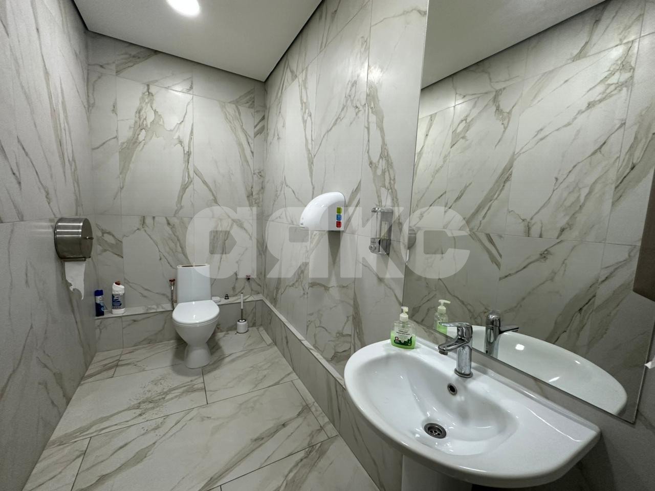 Фото №21: Коммерция 609 м² - Ростов-на-Дону, Ворошиловский, пр-кт Михаила Нагибина, 38