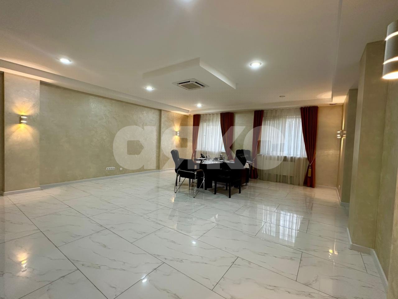 Фото №8: Коммерция 609 м² - Ростов-на-Дону, Ворошиловский, пр-кт Михаила Нагибина, 38