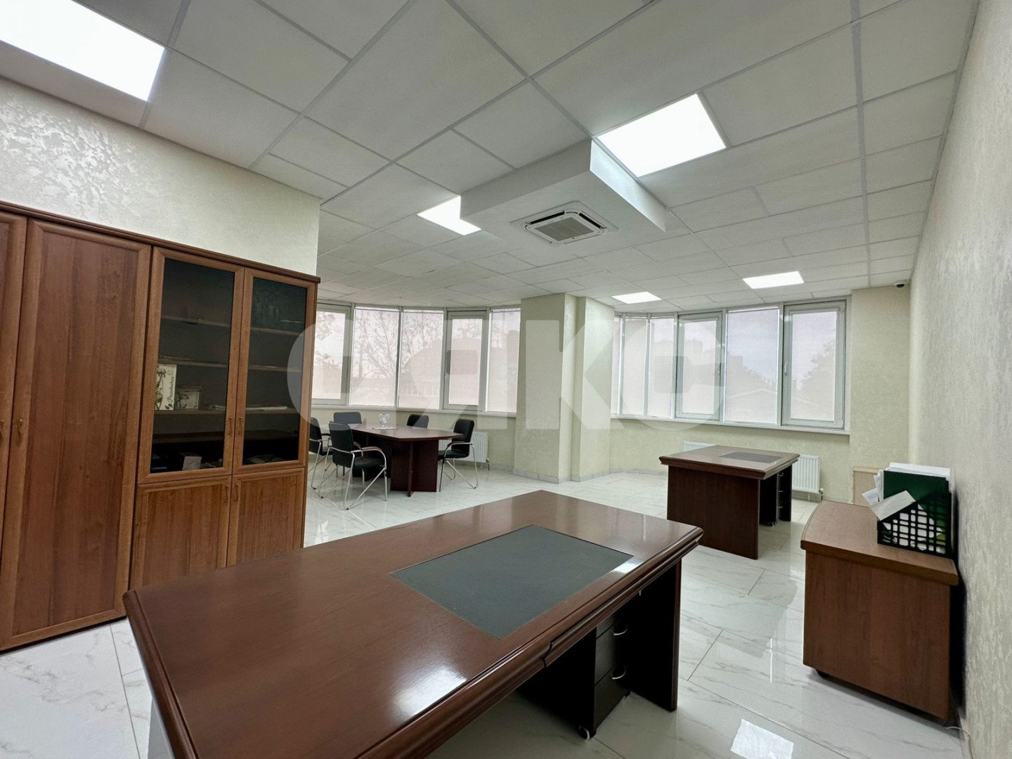 Фото №2: Коммерция 609 м² - Ростов-на-Дону, Ворошиловский, пр-кт Михаила Нагибина, 38