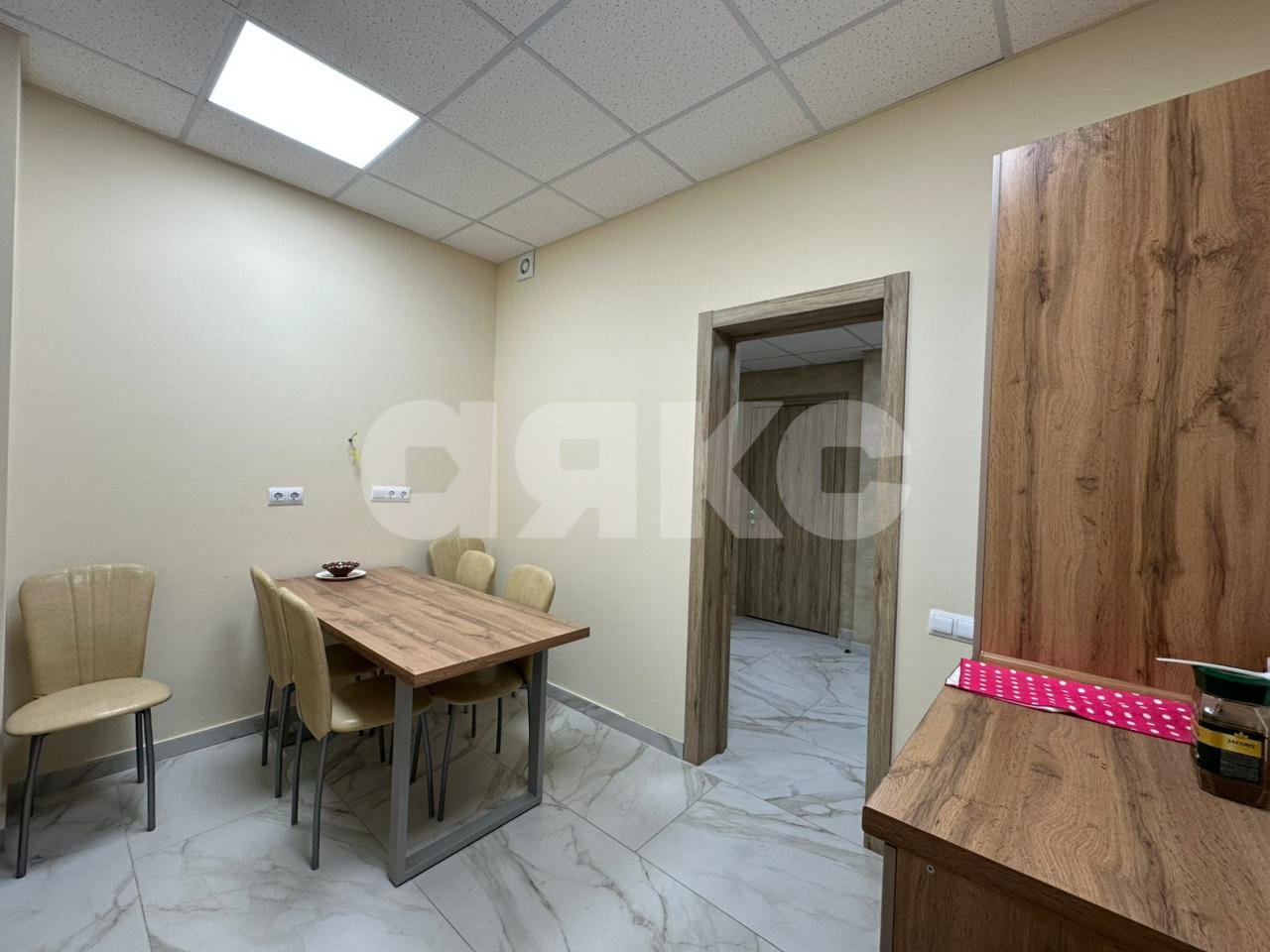 Фото №30: Коммерция 609 м² - Ростов-на-Дону, Ворошиловский, пр-кт Михаила Нагибина, 38