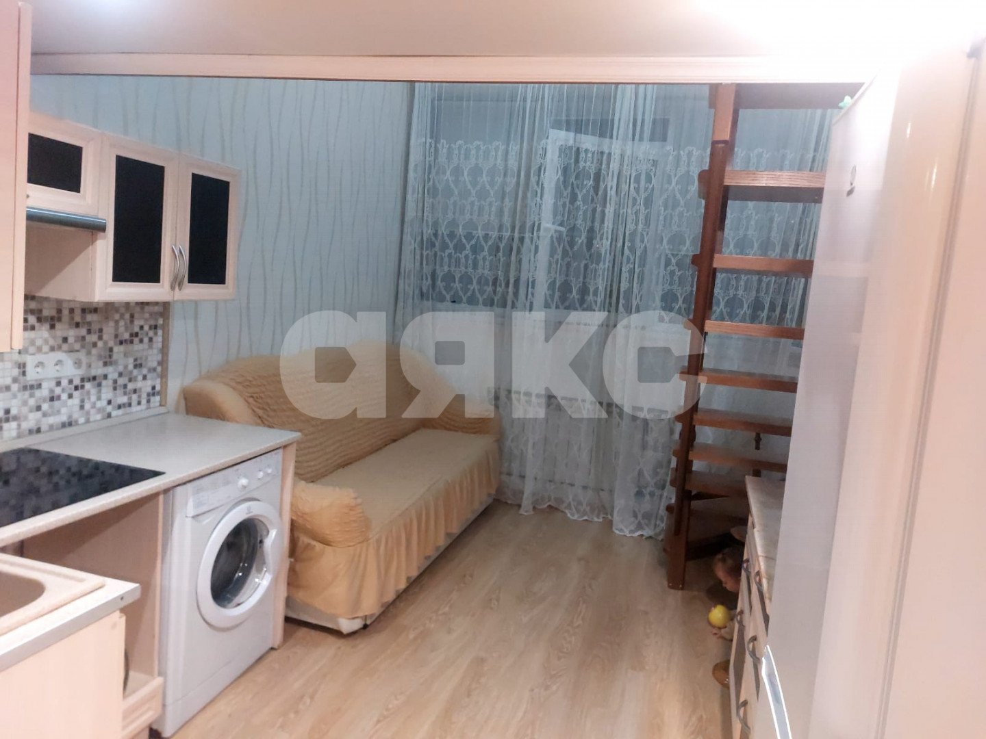 Фото №1: 1-комнатная квартира 38 м² - Ростов-на-Дону, Ленгородок, ул. Республиканская, 136