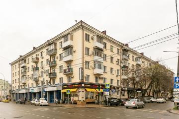 Фото №1: 1-комнатная квартира 38 м² - Краснодар, мкр. Центральный, ул. Красная, 158