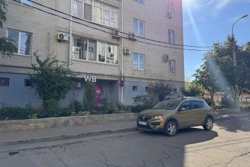 Фото №4: Торговое помещение 34 м² - Краснодар, мкр. Восточно-Кругликовский, ул. Черкасская, 75