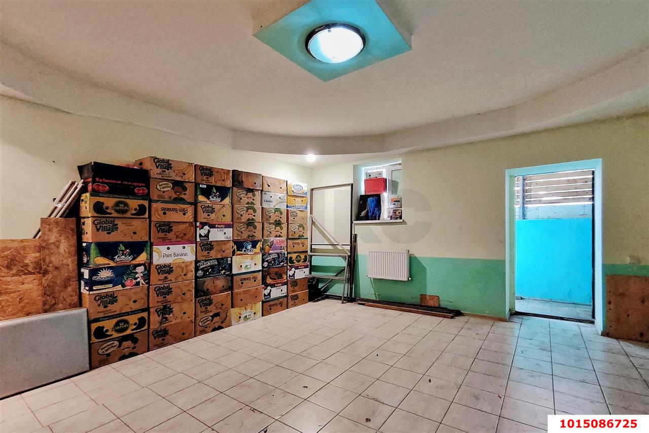 Фото №1: Торговое помещение 32 м² - Краснодар, Музыкальный, ул. имени Сергея Есенина, 129/7