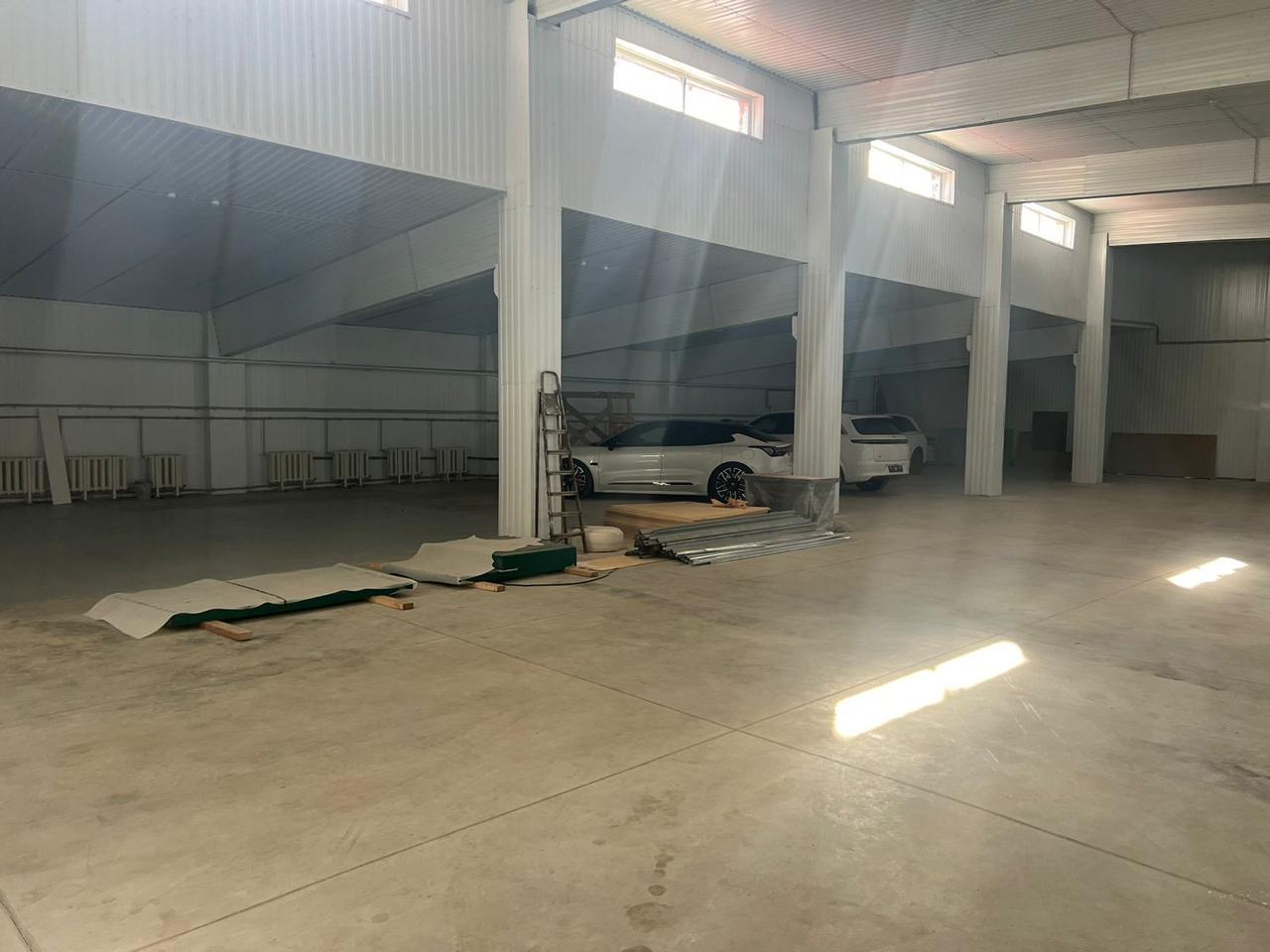 Фото №3: Коммерция 350 м² - Краснодар, Центральный внутригородской округ, мкр. Центральный, ул. Коммунаров, 268/3