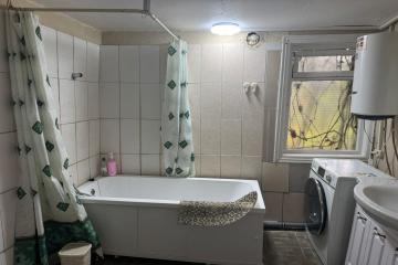 Фото №4: 3-комнатная квартира 47 м² - Краснодар, мкр. Центральный, ул. Фрунзе, 120