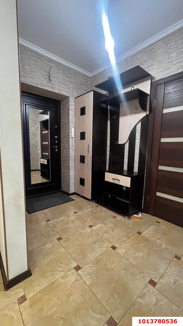 Фото №12: 2-комнатная квартира 86 м² - Краснодар, Прикубанский внутригородской округ, имени Петра Метальникова, мкр. Завод Радиоизмерительных Приборов, ул. Защитников Отечества, 5