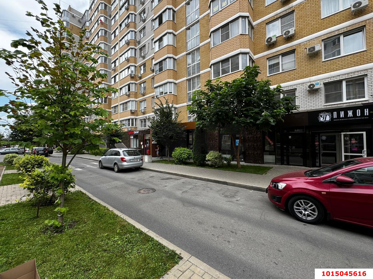 Фото №4: Торговое помещение 35 м² - Краснодар, Светлоград, ул. Красных Партизан, 1/4к10