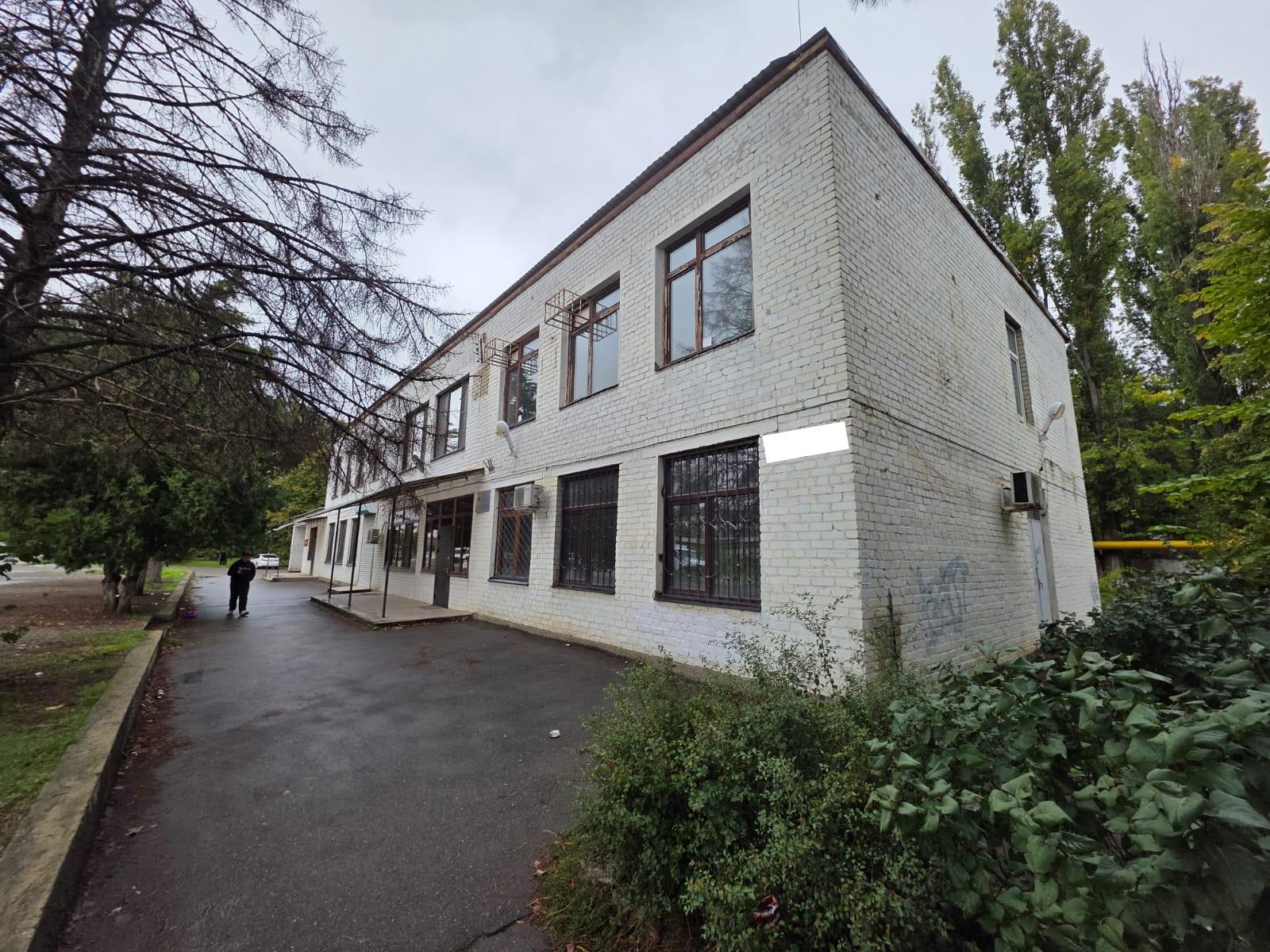 Фото №2: Коммерция 800 м² - Краснодар, Прикубанский внутригородской округ, мкр. 2-я Площадка, ул. Кореновская, 10