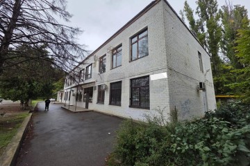 Фото №2: Отдельное здание 800 м² - Краснодар, мкр. 2-я Площадка, ул. Кореновская, 10