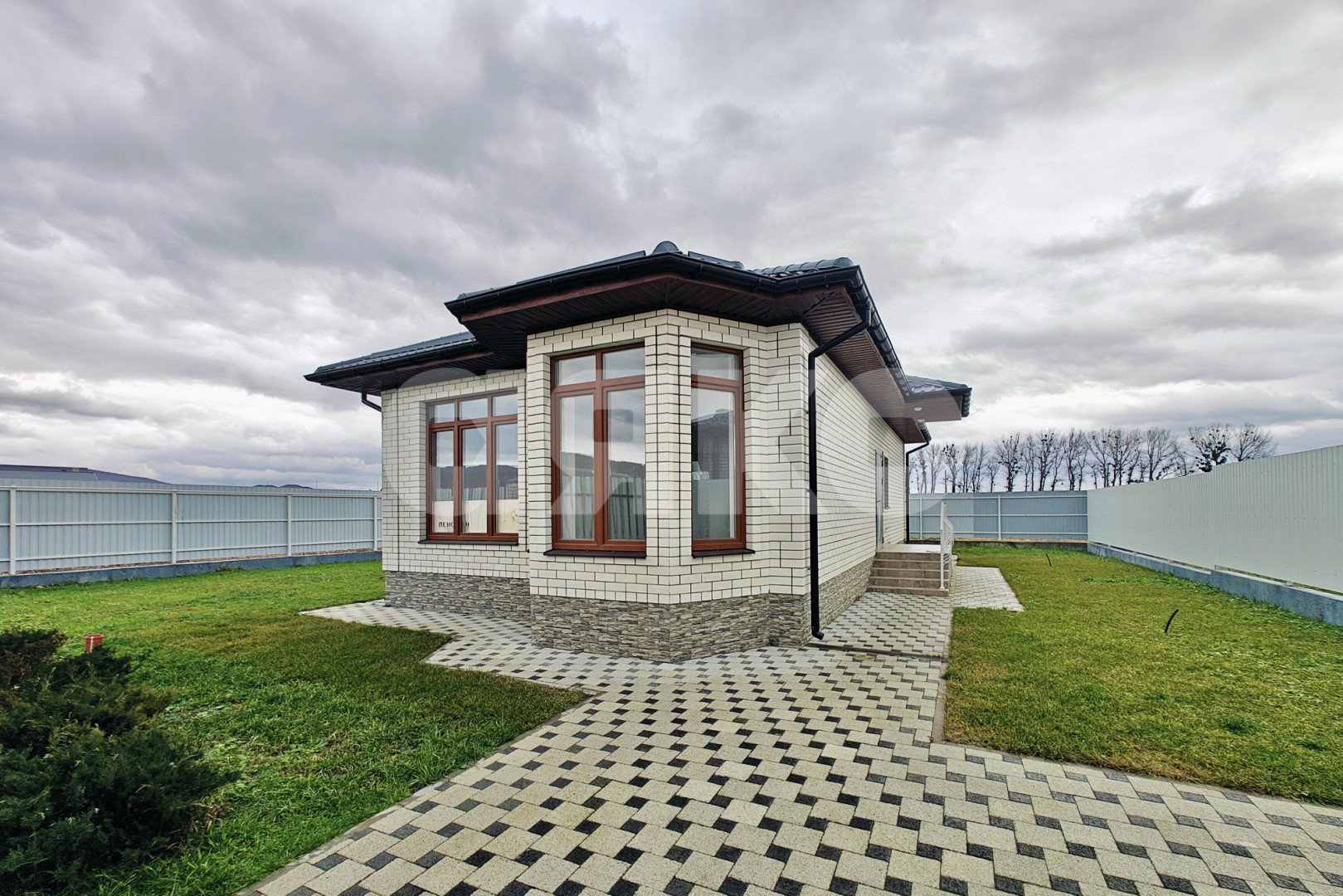 Фото №1: Дом 90 м² + 5.2 сот. - Семигорский, ул. Василия Миловатского, 47