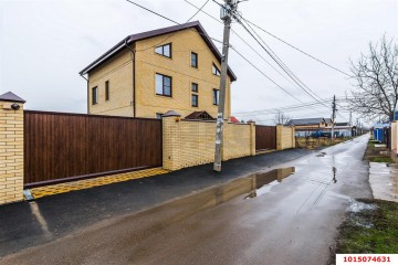 Фото №1: Дом 284 м² - Ветеран, мкр. Прикубанский внутригородской округ, ул. Клубничная, 681