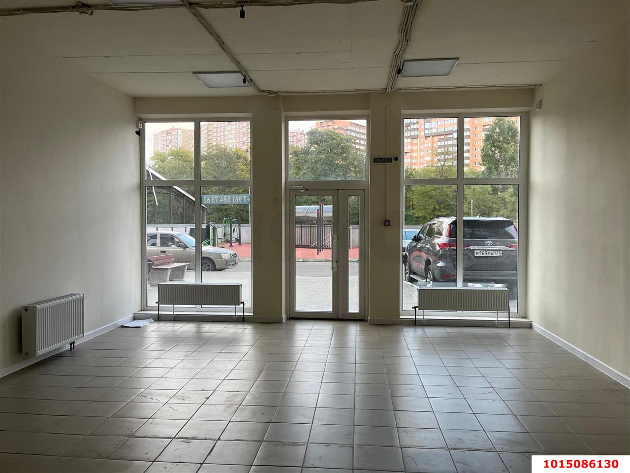 Фото №4: Торговое помещение 49 м² - Краснодар, жилой комплекс Иван да Марья, ул. Автолюбителей, 1/5лит2