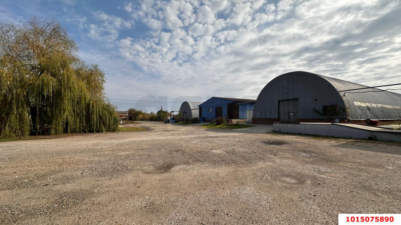 Фото №3: Коммерция 4000 м² - Новотитаровская, ул. Крайняя, 18В/4