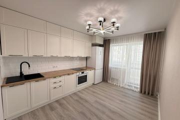 Фото №1: 2-комнатная квартира 49 м² - Краснодар, мкр. Завод Радиоизмерительных Приборов, ул. Российская, 267к3