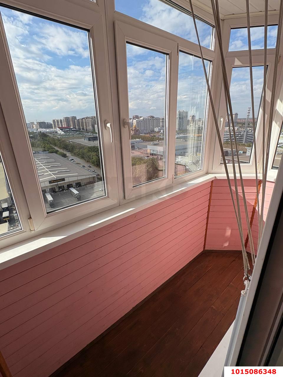 Фото №11: 2-комнатная квартира 70 м² - Краснодар, имени Маршала Жукова, ул. Александра Покрышкина, 2/2