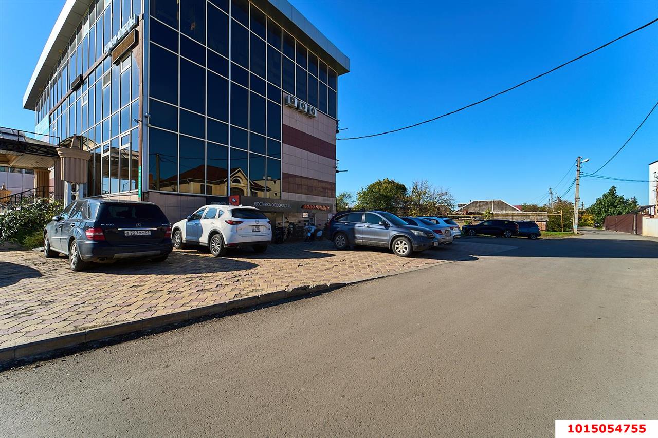 Фото №10: Дом 172 м² + 13.5 сот. - Краснодар, Прикубанский внутригородской округ, мкр. 2-я Площадка, ул. Богдана Хмельницкого, 1/1