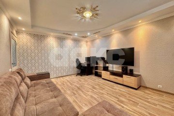 Фото №1: 3-комнатная квартира 61 м² - Нижнекамск, мкр. 9-й, пр-кт Вахитова, 19А