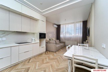 Фото №1: 2-комнатная квартира 65 м² - Краснодар, мкр. Центральный, ул. Береговая, 2к2