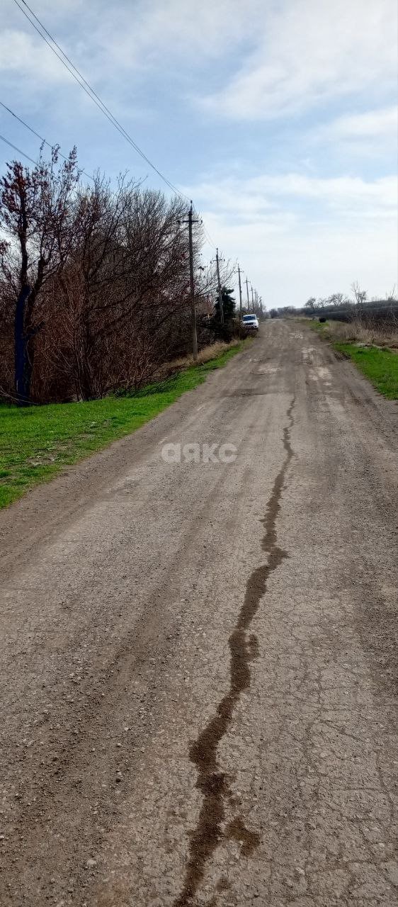 Фото №3: Земельный участок под ИЖС 14.2 сот. - Ильичевское, ул. Комбайнёрская