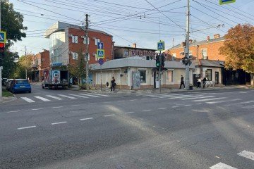 Фото №1: Торговое помещение 88 м² - Краснодар, мкр. Центральный, ул. Октябрьская, 109/4