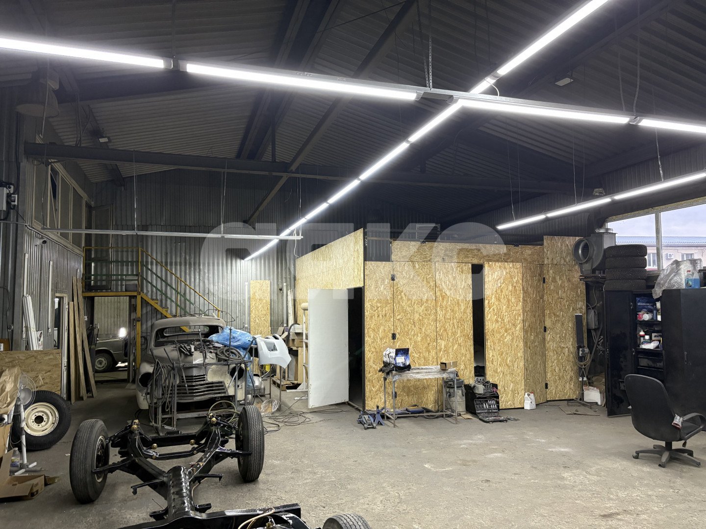 Фото №6: Коммерция 300 м² - Ростов-на-Дону, Октябрьский, ул. Оганова, 37