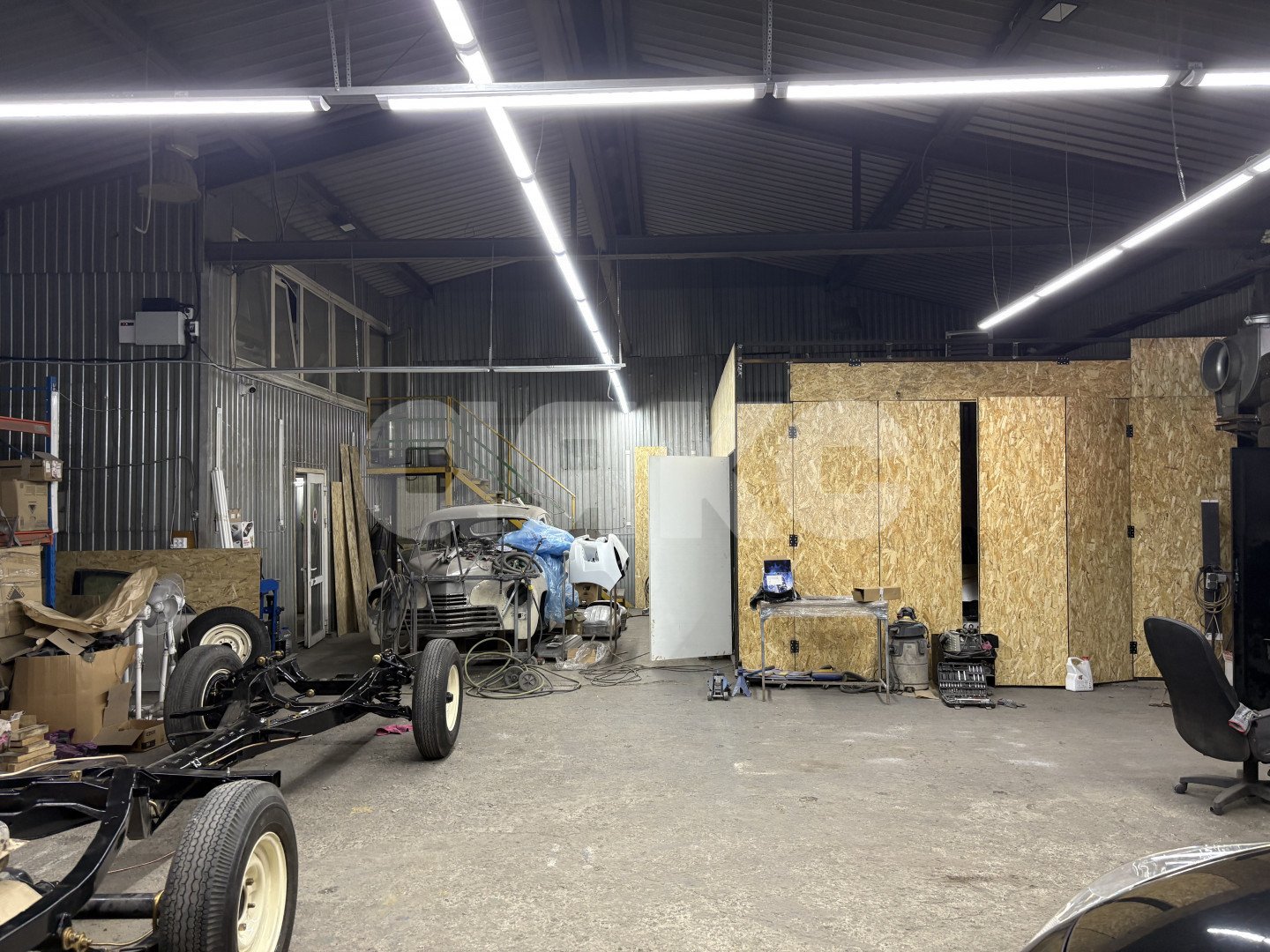 Фото №4: Коммерция 300 м² - Ростов-на-Дону, Октябрьский, ул. Оганова, 37