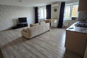 Фото №3: 2-комнатная квартира 56 м² - Краснодар, мкр. Центральный, ул. Красная, 158