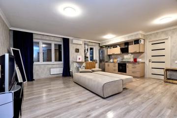 Фото №1: 2-комнатная квартира 56 м² - Краснодар, мкр. Центральный, ул. Красная, 158