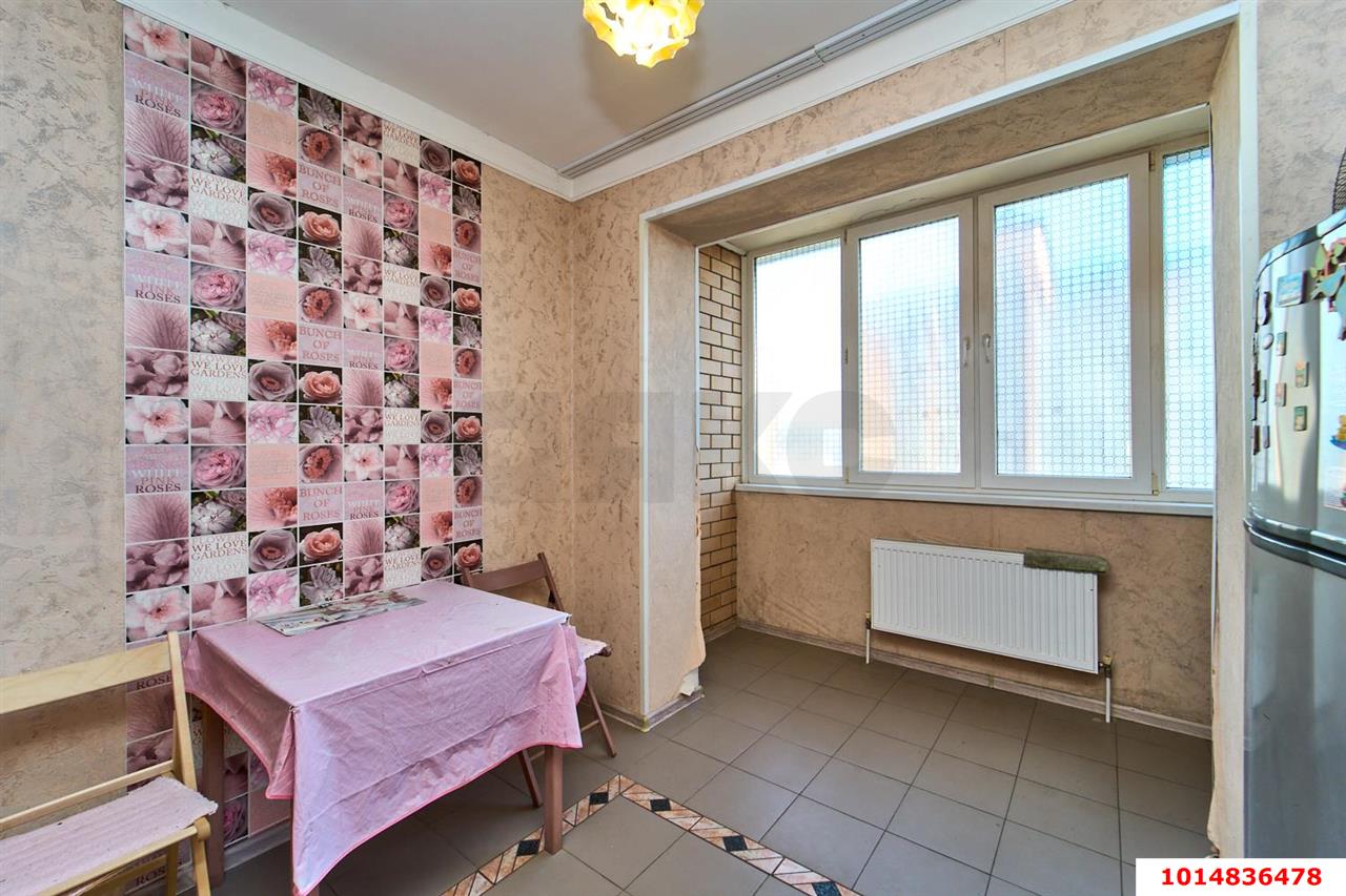 Фото №4: 1-комнатная квартира 35 м² - Краснодар, Музыкальный, Прикубанский внутригородской округ, мкр. Завод Радиоизмерительных Приборов, ул. имени Сергея Есенина, 86