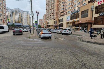 Фото №2: Торговое помещение 1666 м² - Краснодар, мкр. 9-й километр, пр-д Репина, 5