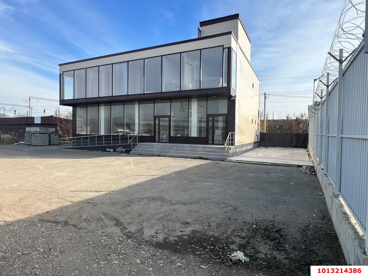 Фото №3: Отдельное здание 539 м² - Яблоновский, ул. Дорожная, 1/4